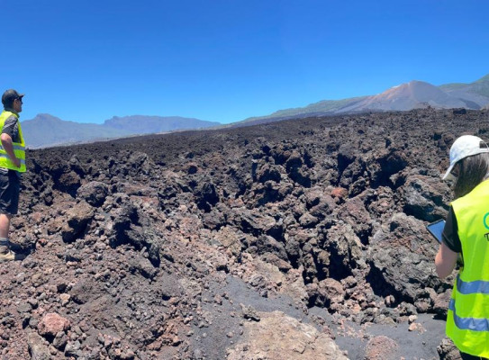 Geoff and Janine scanning the lava flow field in La Palma